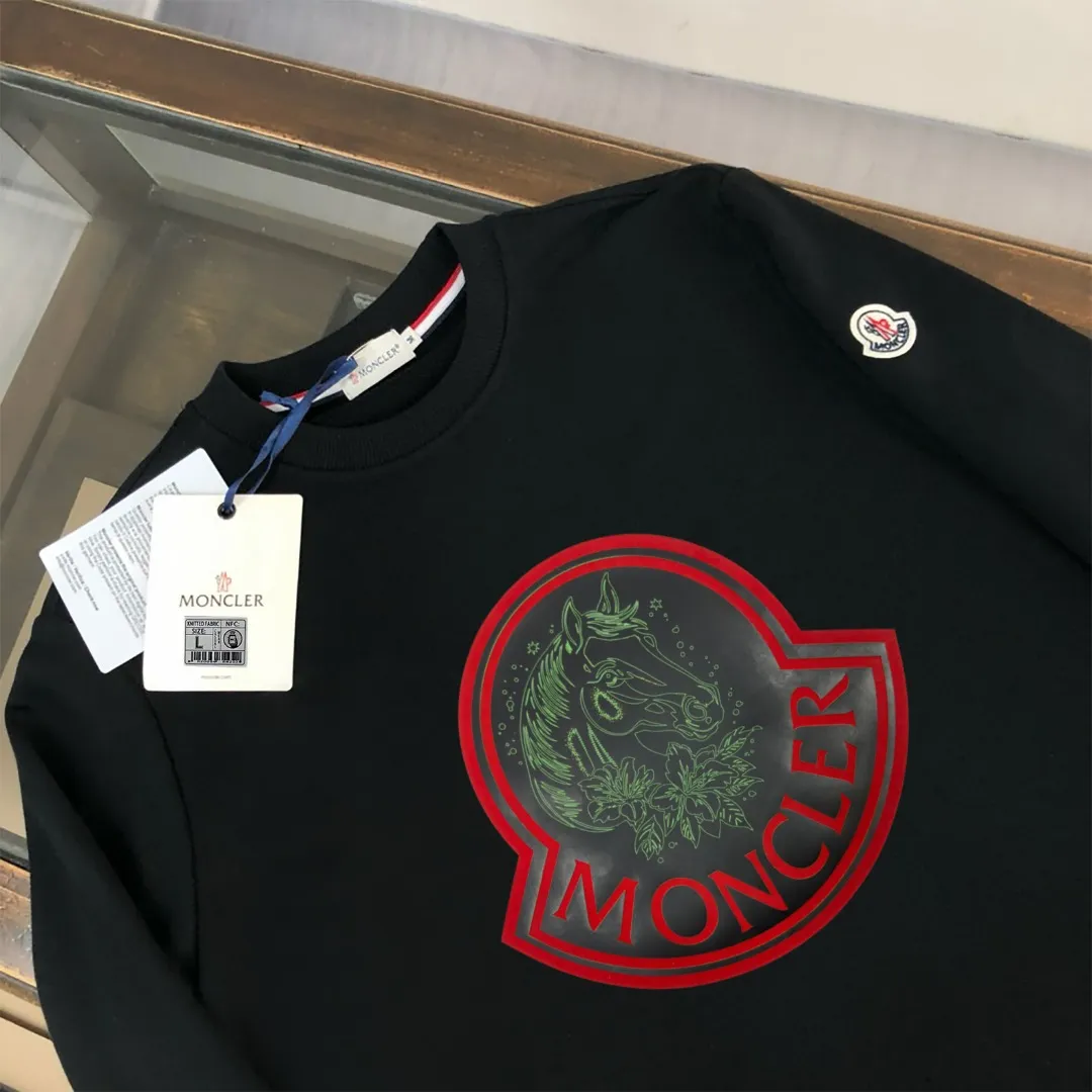 📦 📦 【 In Stock】 〖 𝐌𝐎𝐍𝐂𝐋𝐄𝐑~ 〗 440g ， 😎 ， ， Factory 2026 T ， ， Premium LOGO， Same Style ：Black White Size：S M L XL 2XL